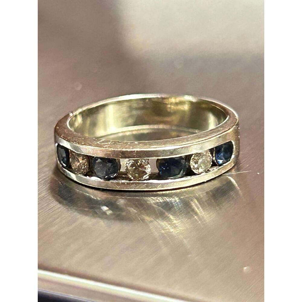 14k solid white gold blue sapphire diamond band ring size 4.35, weight 3 grams